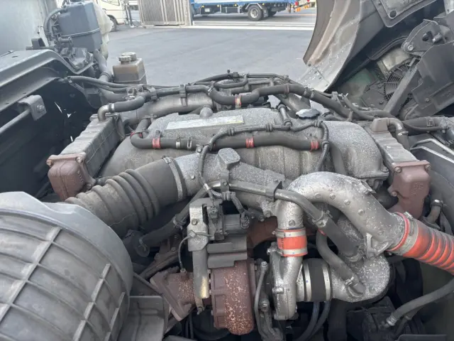 いすゞ ギガ QPG-CYM77BM(6x2)の写真46