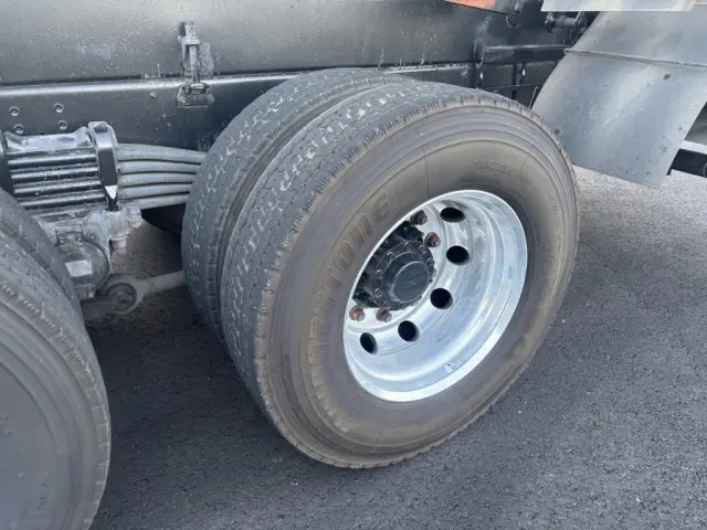 いすゞ ギガ QPG-CYM77BM(6x2)の写真50