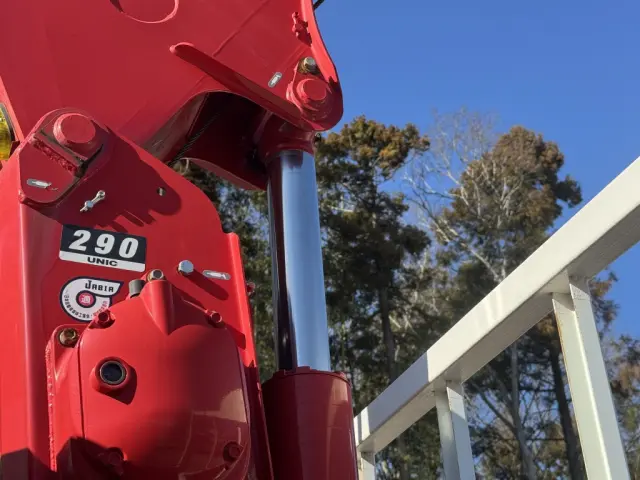 三菱 キャンター 2PG-FEB80(2WD)の写真17