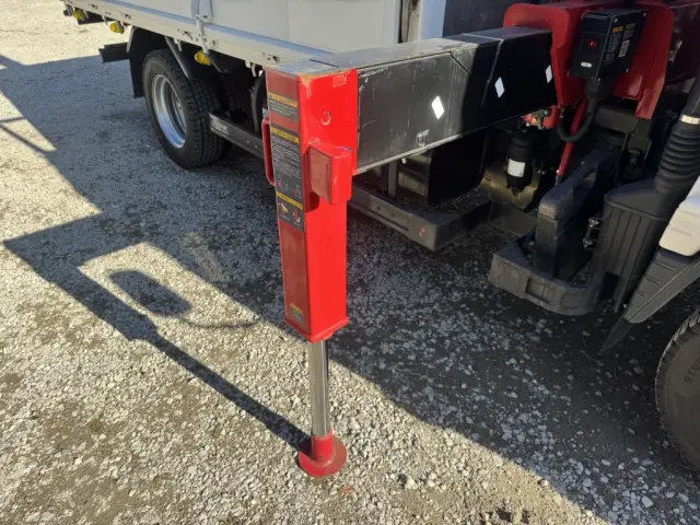 三菱 キャンター 2PG-FEB80(2WD)の写真18