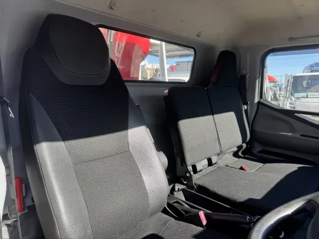 三菱 キャンター 2PG-FEB80(2WD)の写真28