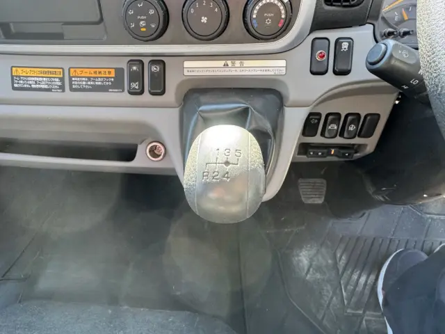 三菱 キャンター 2PG-FEB80(2WD)の写真31
