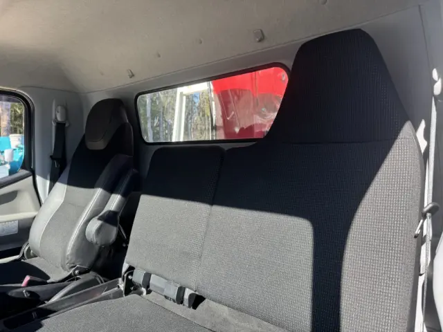 三菱 キャンター 2PG-FEB80(2WD)の写真37