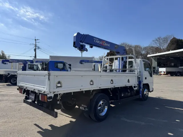 いすゞ エルフ BKG-NKR85AR(2WD)の写真3