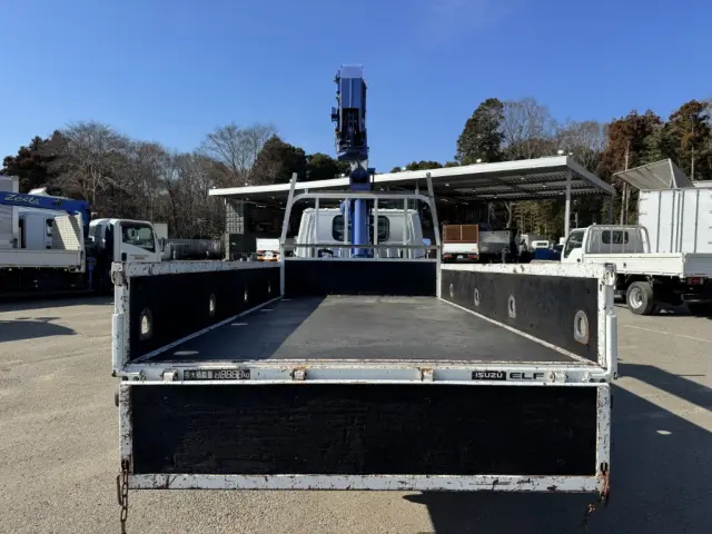 いすゞ エルフ BKG-NKR85AR(2WD)の写真7