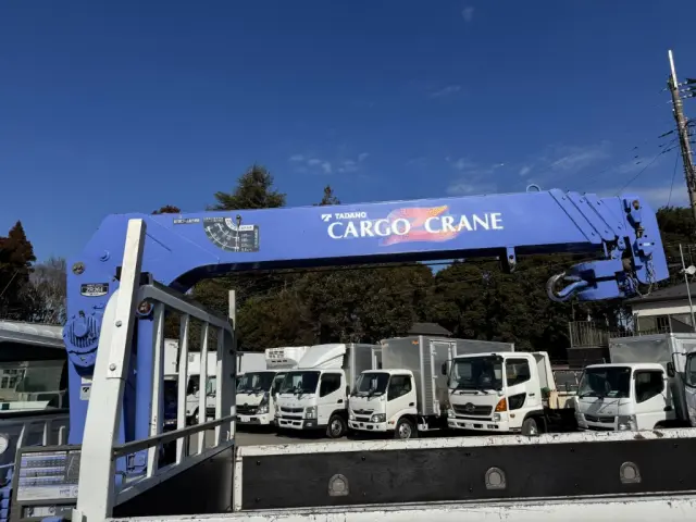 いすゞ エルフ BKG-NKR85AR(2WD)の写真12