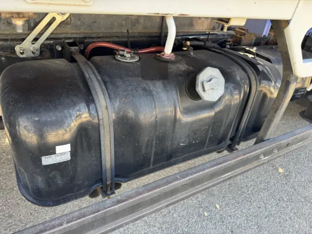 いすゞ エルフ BKG-NKR85AR(2WD)の写真27