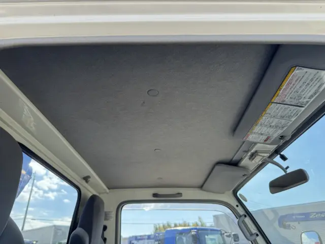 いすゞ エルフ BKG-NKR85AR(2WD)の写真37