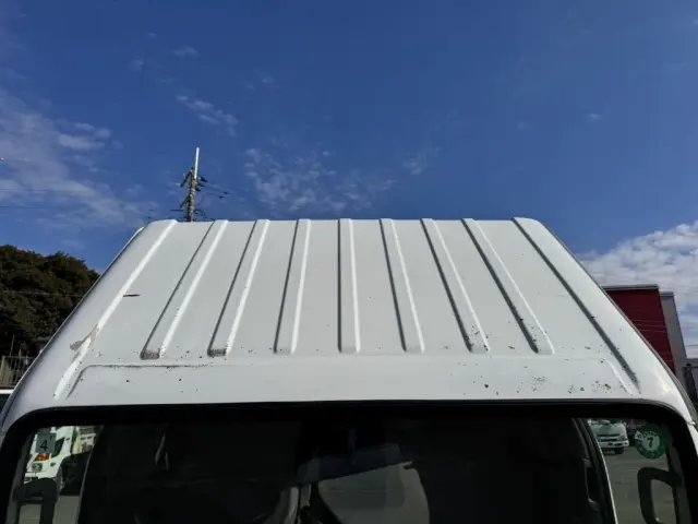 いすゞ エルフ BKG-NKR85AR(2WD)の写真40