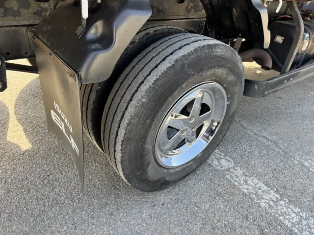 いすゞ エルフ BKG-NKR85AR(2WD)の写真44