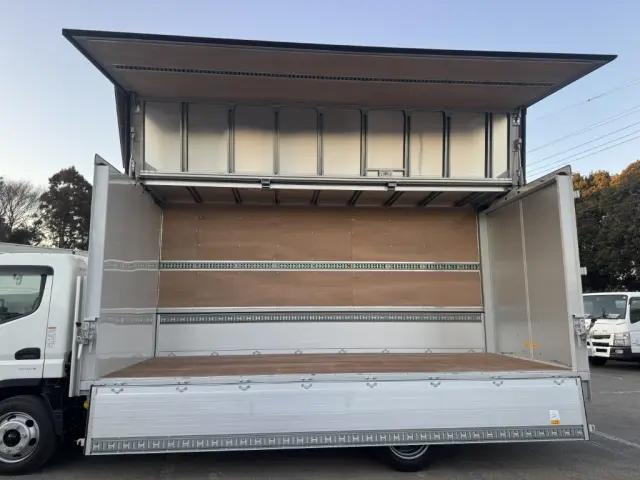 三菱 キャンター 2PG-FEB90(2WD)の写真16