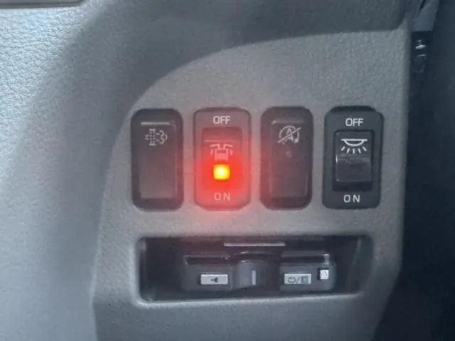 三菱 キャンター 2PG-FEB90(2WD)の写真28