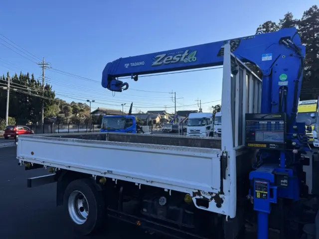 いすゞ エルフ TKG-NPR85AR(2WD)の写真6