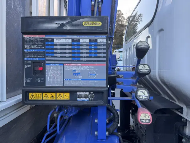 いすゞ エルフ TKG-NPR85AR(2WD)の写真21