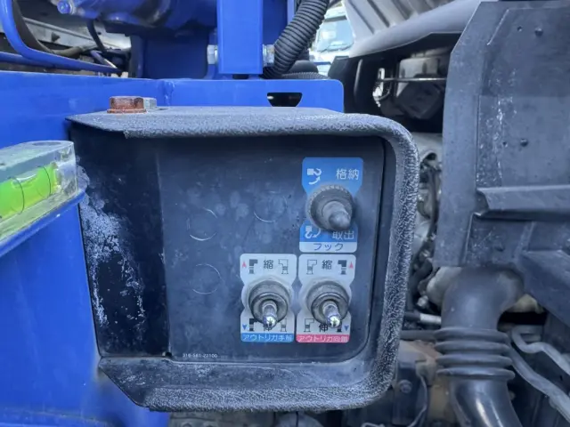 いすゞ エルフ TKG-NPR85AR(2WD)の写真22