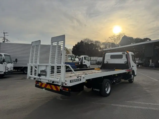 三菱 キャンター 2PG-FEB80(2WD)の写真3