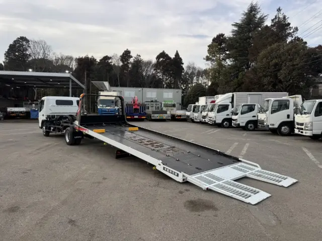 三菱 キャンター 2PG-FEB80(2WD)の写真15