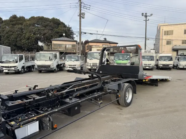 三菱 キャンター 2PG-FEB80(2WD)の写真17