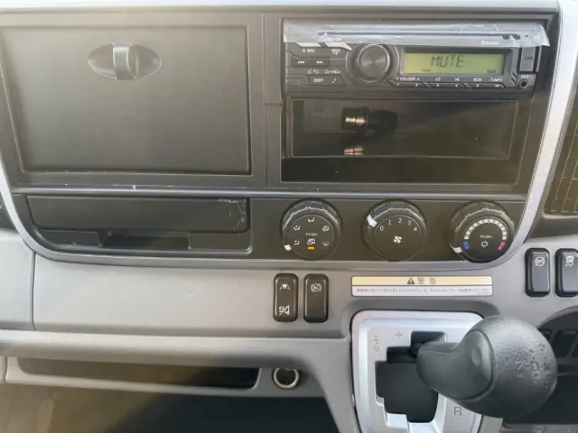 三菱 キャンター 2PG-FEB80(2WD)の写真31