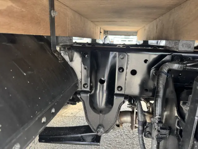 いすゞ エルフ 2RG-NJR88A(2WD)の写真16