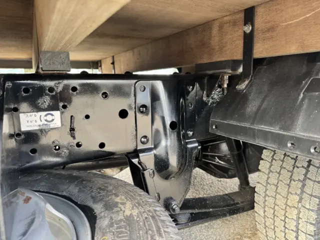 いすゞ エルフ 2RG-NJR88A(2WD)の写真18