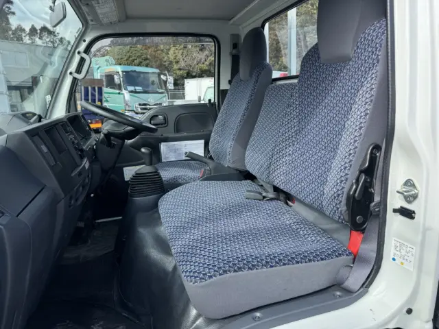 いすゞ エルフ 2RG-NJR88A(2WD)の写真29