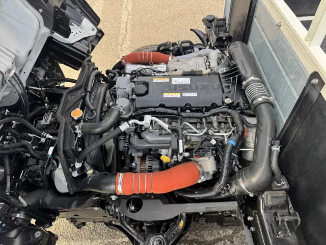 いすゞ エルフ 2RG-NJR88A(2WD)の写真31