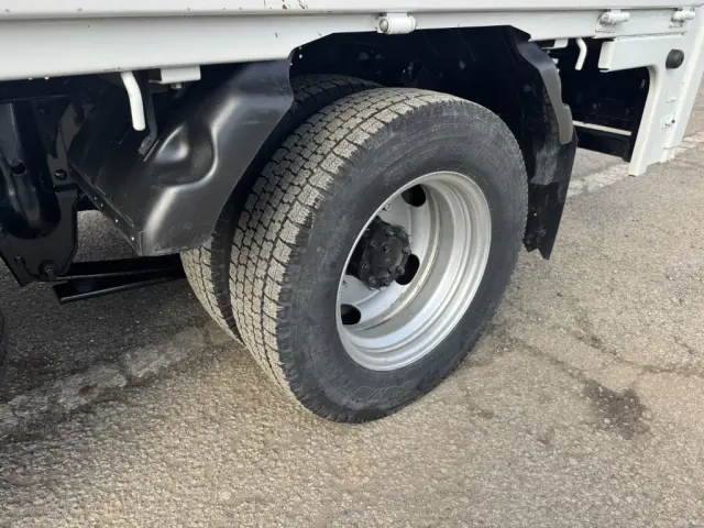 いすゞ エルフ 2RG-NJR88A(2WD)の写真37