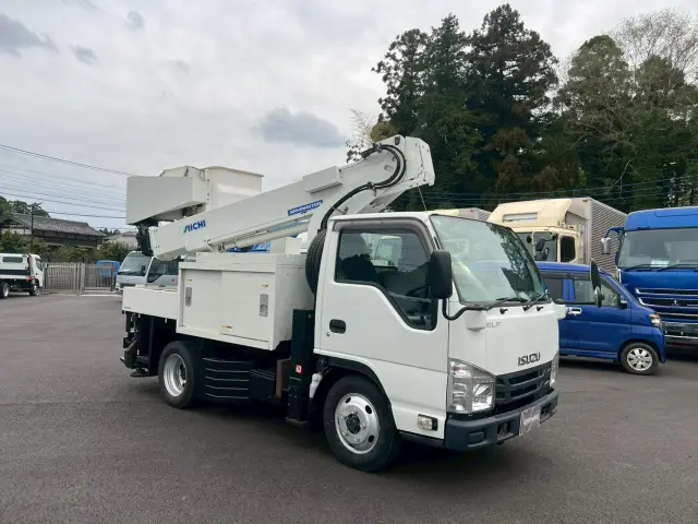 いすゞ エルフ TPG-NKS85AN(4WD)の写真2