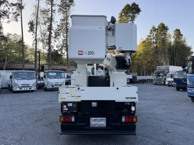 いすゞ エルフ TPG-NKS85AN(4WD)の写真6
