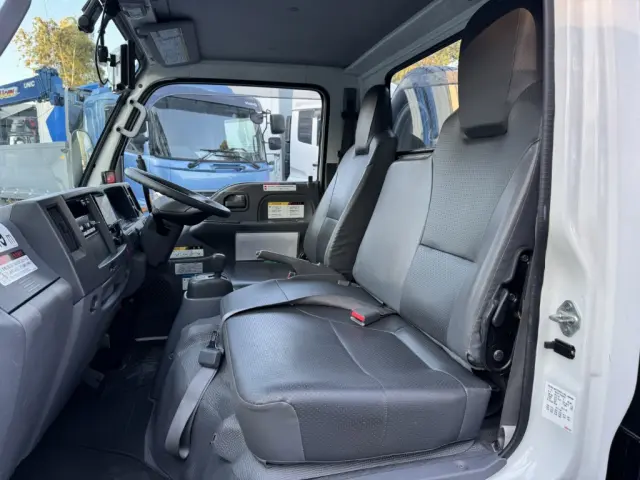 いすゞ エルフ TPG-NKS85AN(4WD)の写真40