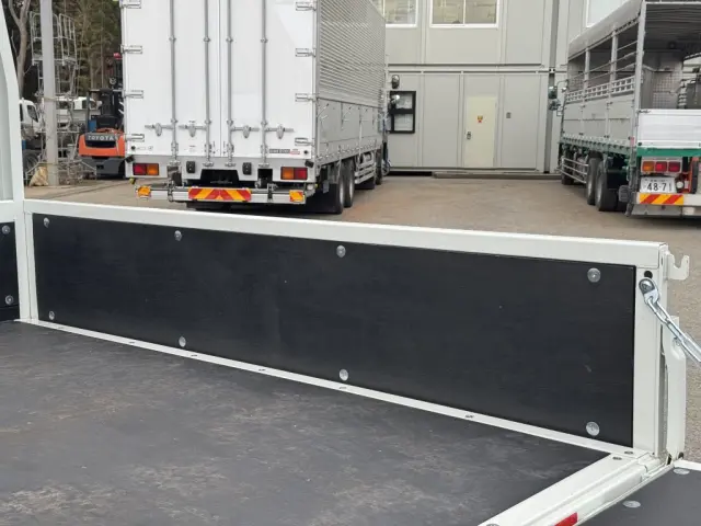 三菱 キャンター 2RG-FBA20(2WD)の写真11