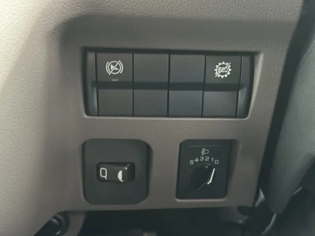 三菱 キャンター 2RG-FBA20(2WD)の写真25