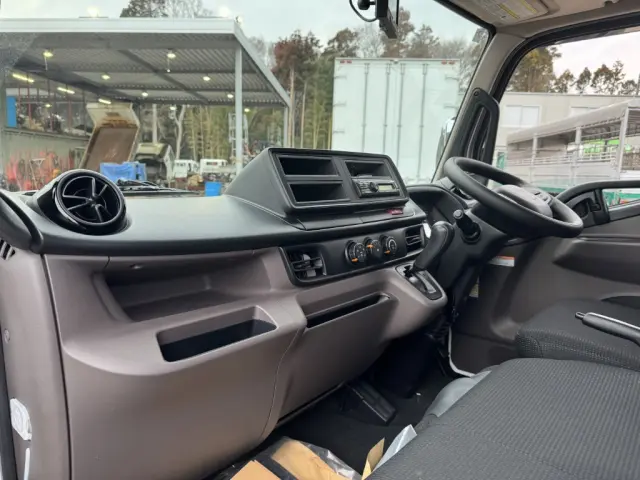 三菱 キャンター 2RG-FBA20(2WD)の写真29