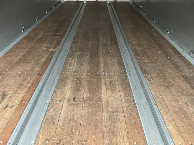 三菱 キャンター TKG-FEA80(2WD)の写真12