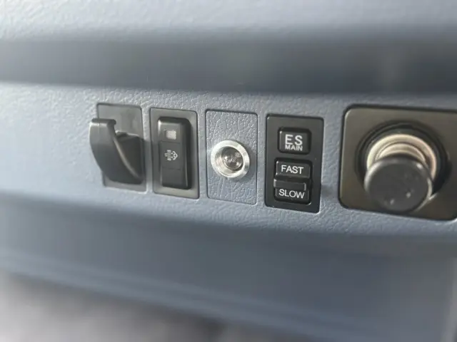 日野 レンジャー ADG-GK8JNWA(6x4)の写真37