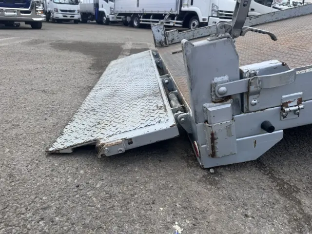 いすゞ エルフ SKG-NPR85YN(2WD)の写真14