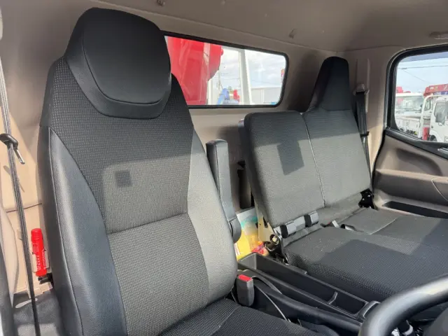 三菱 キャンター 2RG-FEB80(2WD)の写真30