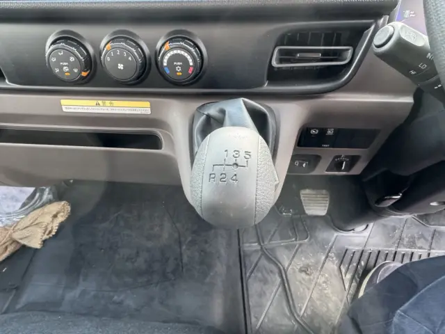 三菱 キャンター 2RG-FEB80(2WD)の写真32