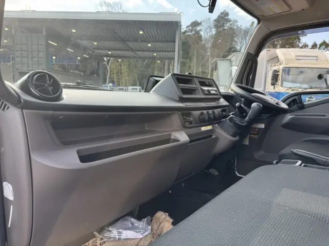 三菱 キャンター 2RG-FEB80(2WD)の写真40