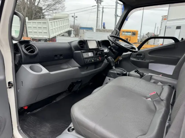 日野 デュトロ TPG-XZU600X(2WD)の写真39
