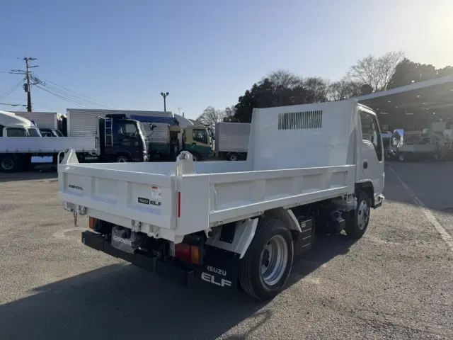 いすゞ エルフ 2PG-NKS88AD(4WD)の写真3