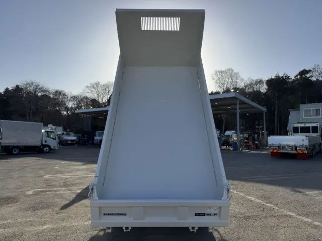 いすゞ エルフ 2PG-NKS88AD(4WD)の写真9