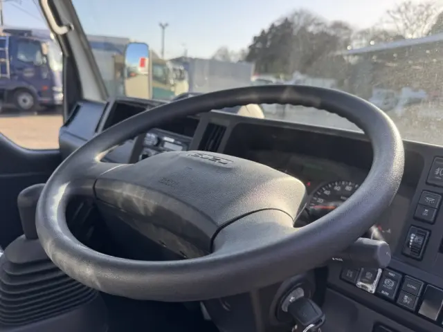 いすゞ エルフ 2PG-NKS88AD(4WD)の写真28