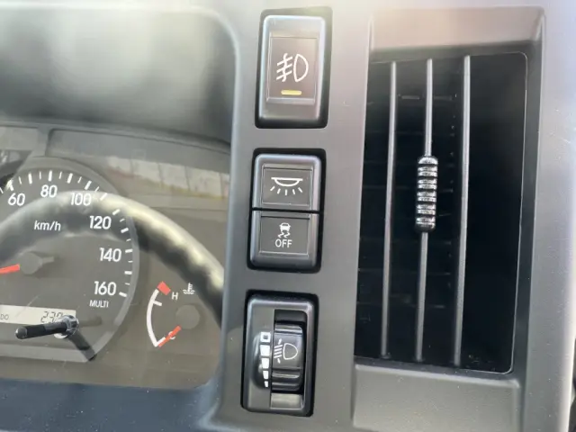 いすゞ エルフ 2PG-NKS88AD(4WD)の写真31