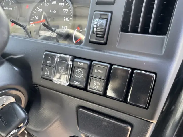 いすゞ エルフ 2PG-NKS88AD(4WD)の写真32