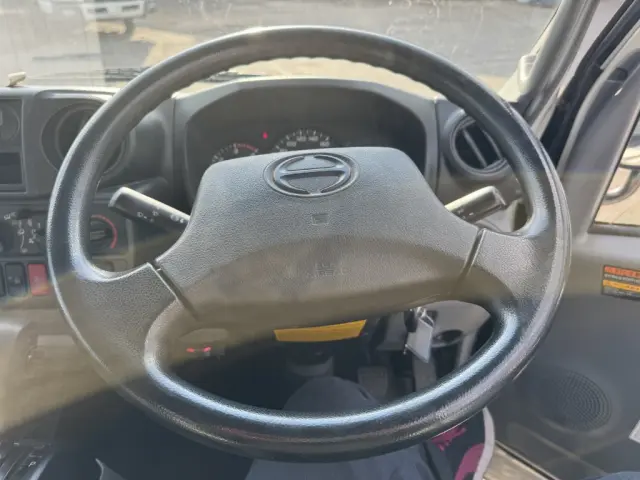 日野 デュトロ TPG-XZU650M(2WD)の写真32