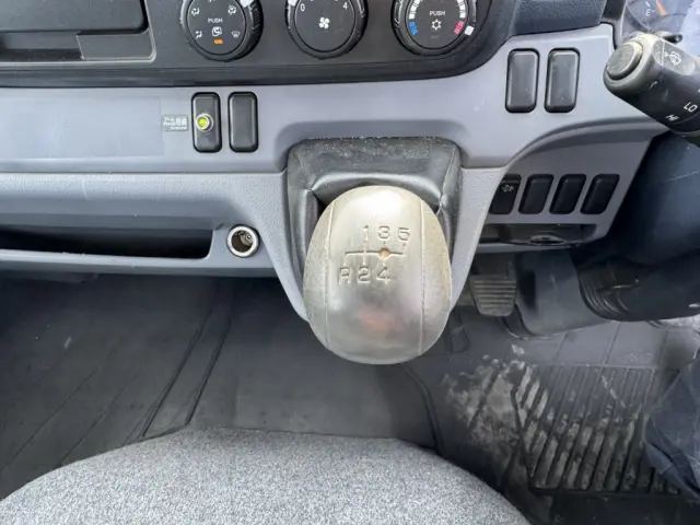 三菱 キャンター TKG-FEA50(2WD)の写真30