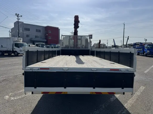 いすゞ フォワード 2RG-FRR90S2(2WD)の写真9