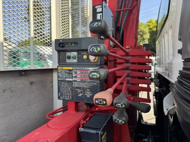 いすゞ フォワード 2RG-FRR90S2(2WD)の写真19